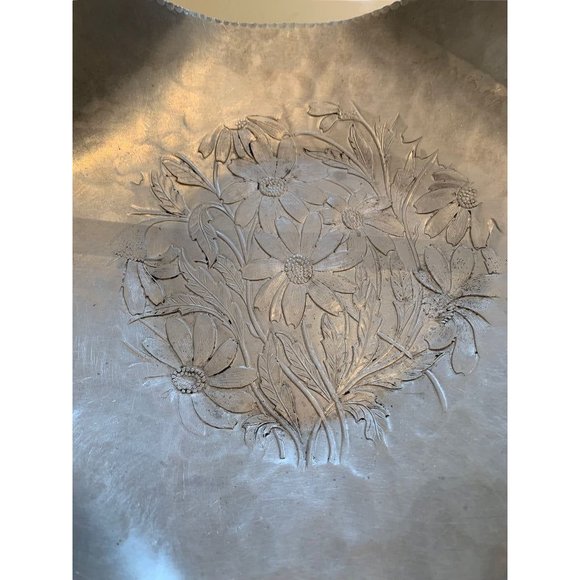 Vintage Hammered Aluminum Metal Handled Basket Daisy Embossed Hand Forged - Picture 9 of 10